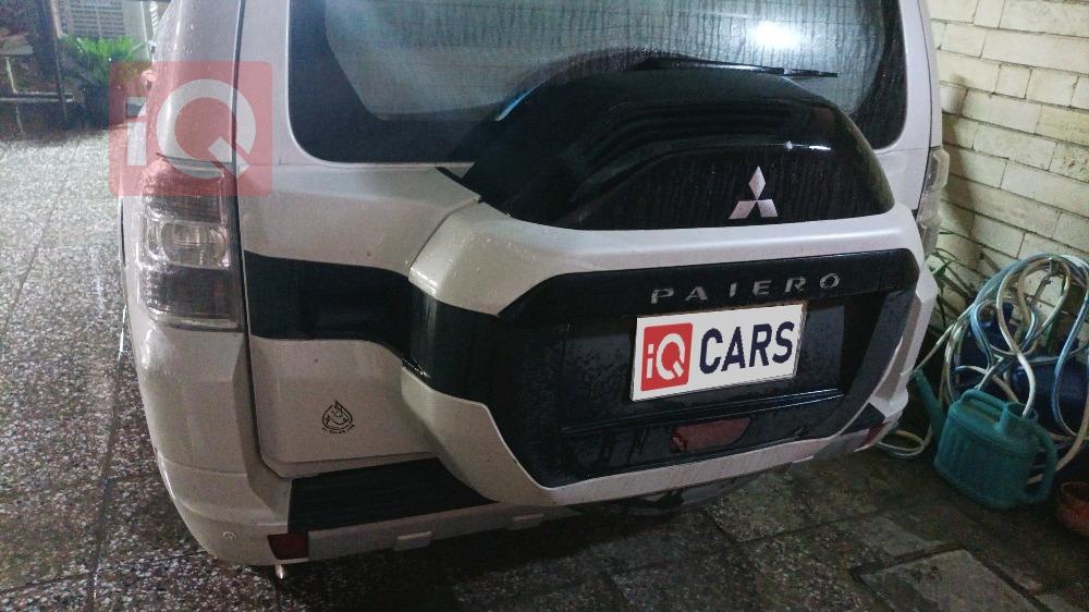 ميتسوبيشي باجيرو